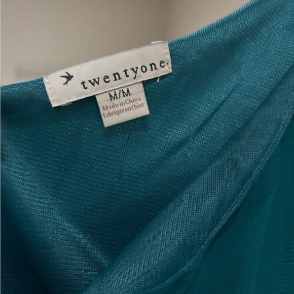 Forever 21 Teal One Shoulder Blouse - Picture 2 of 3